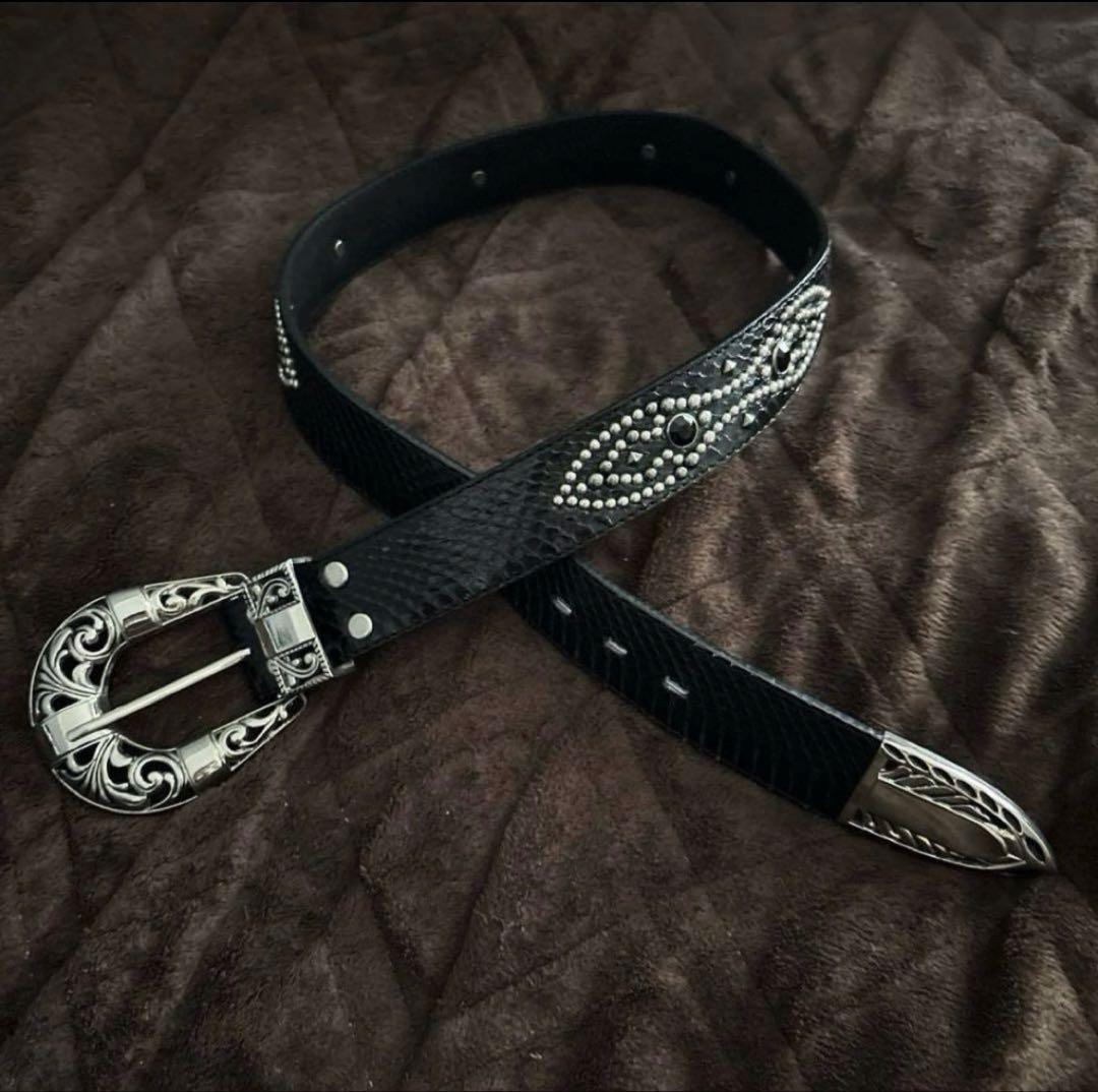 tornado mart トルネードマートスタッズ　黒ベルト TORNADO MART∴オーバルTOPスタッズスネークベルト / TORNADO MART