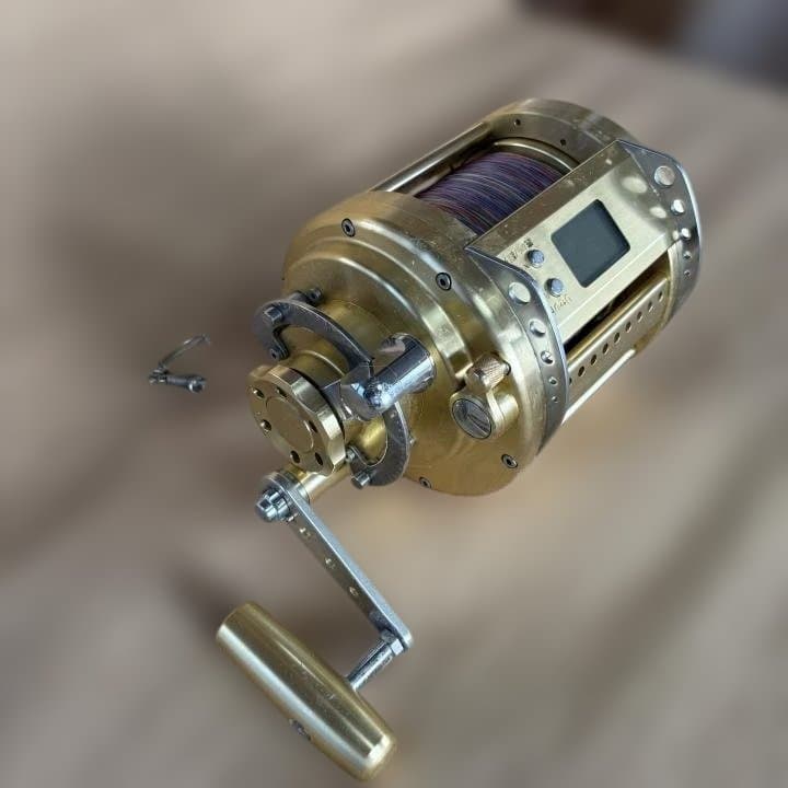 ダイワ マリンパワー 3000 12V 電動リール DAIWA