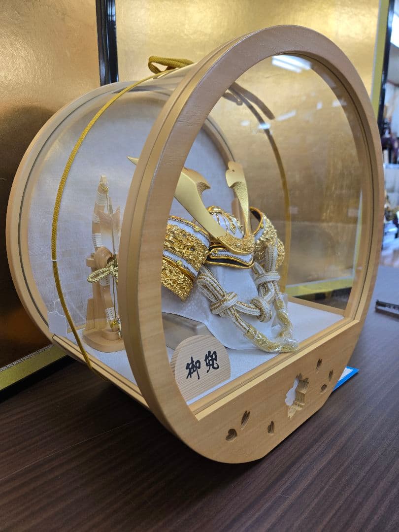 展示品限り】五月人形 兜 鍬形 ケース飾り ※閉店セール K9 - メルカリ