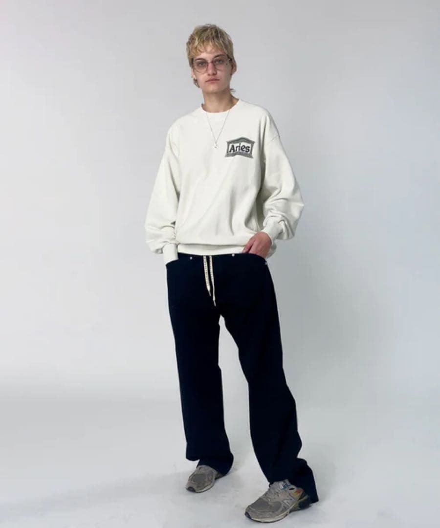 新品未使用 Aries M ホワイトスウェット