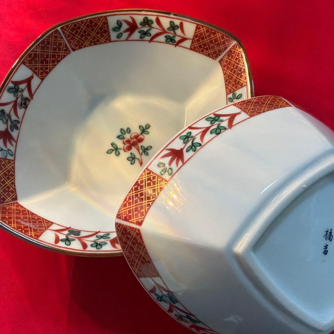 AZ たち吉金彩赤絵角皿　香泉作ミニ3段　 赤絵揃い　No.4-28