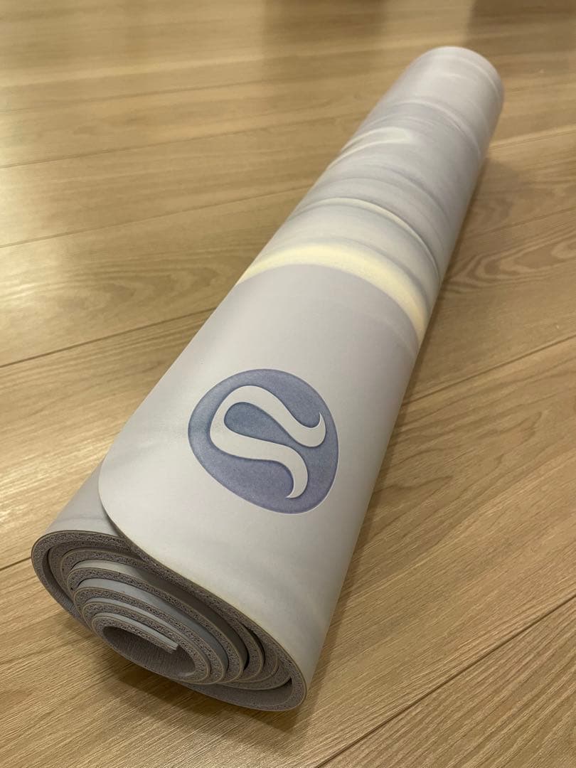 Lululemon マーブル模様 ヨガマット Lululemon マーブル模様 ヨガマット The Mat 5mm *マーブル