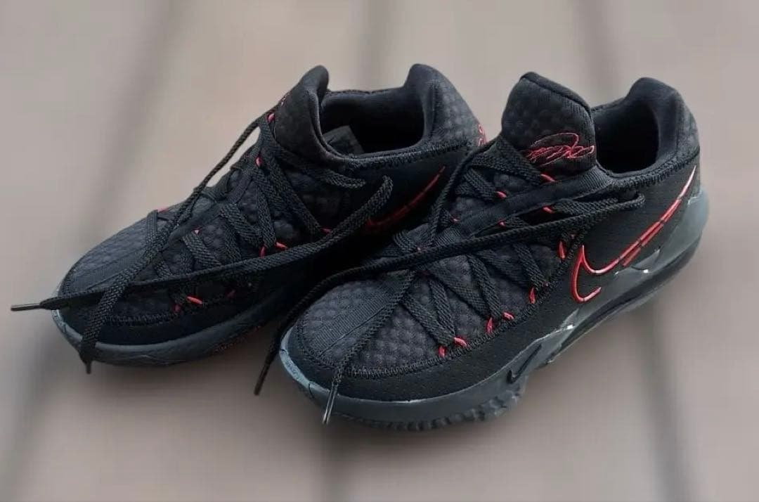 【新品未使用】NIKE LEBRON 17 LOW 25.5cmブラック／レッド 販売リンクあり】3/15発売 NIKE LEBRON XVII LOW 