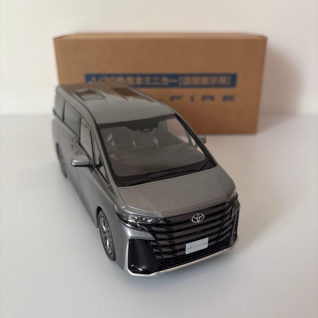 トヨタ 新型ヴェルファイア ミニカー カラーサンプル プレシャスメタル