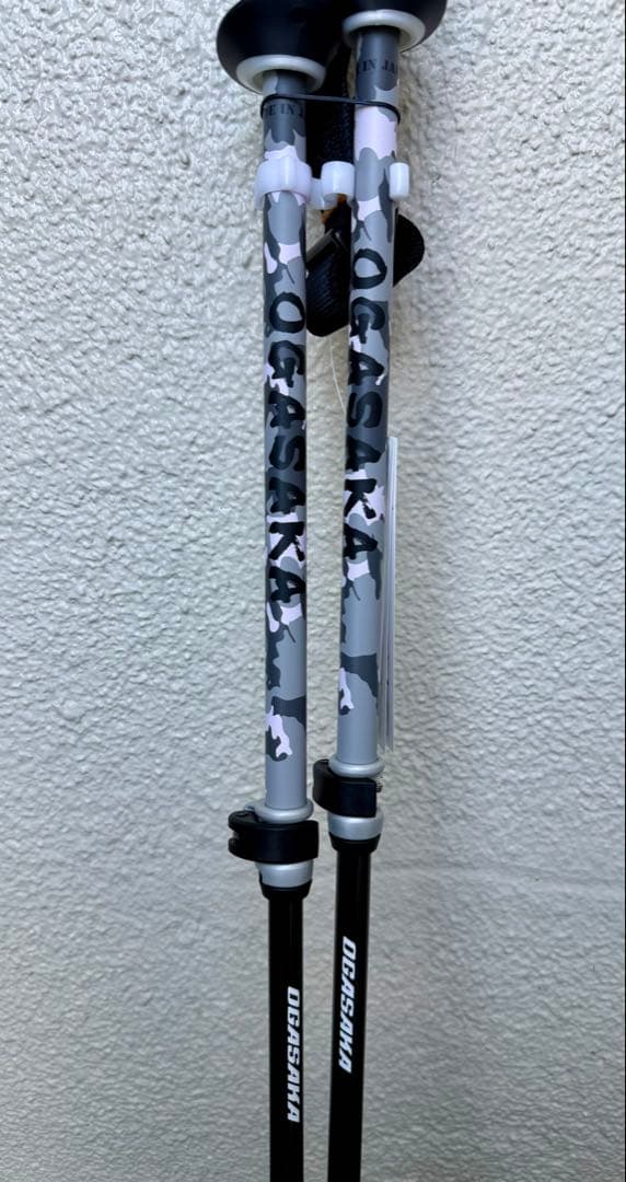 【新品未使用】OGASAKA LC-DM/CAMO 迷彩柄 伸縮式スキーストック OGASAKA（オガサカ） カーボンポール ストック スキーポール ブルー