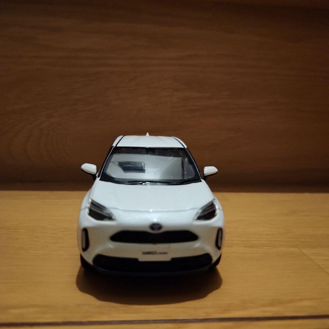 ヤリスクロス ミニカー 非売品 - メルカリ