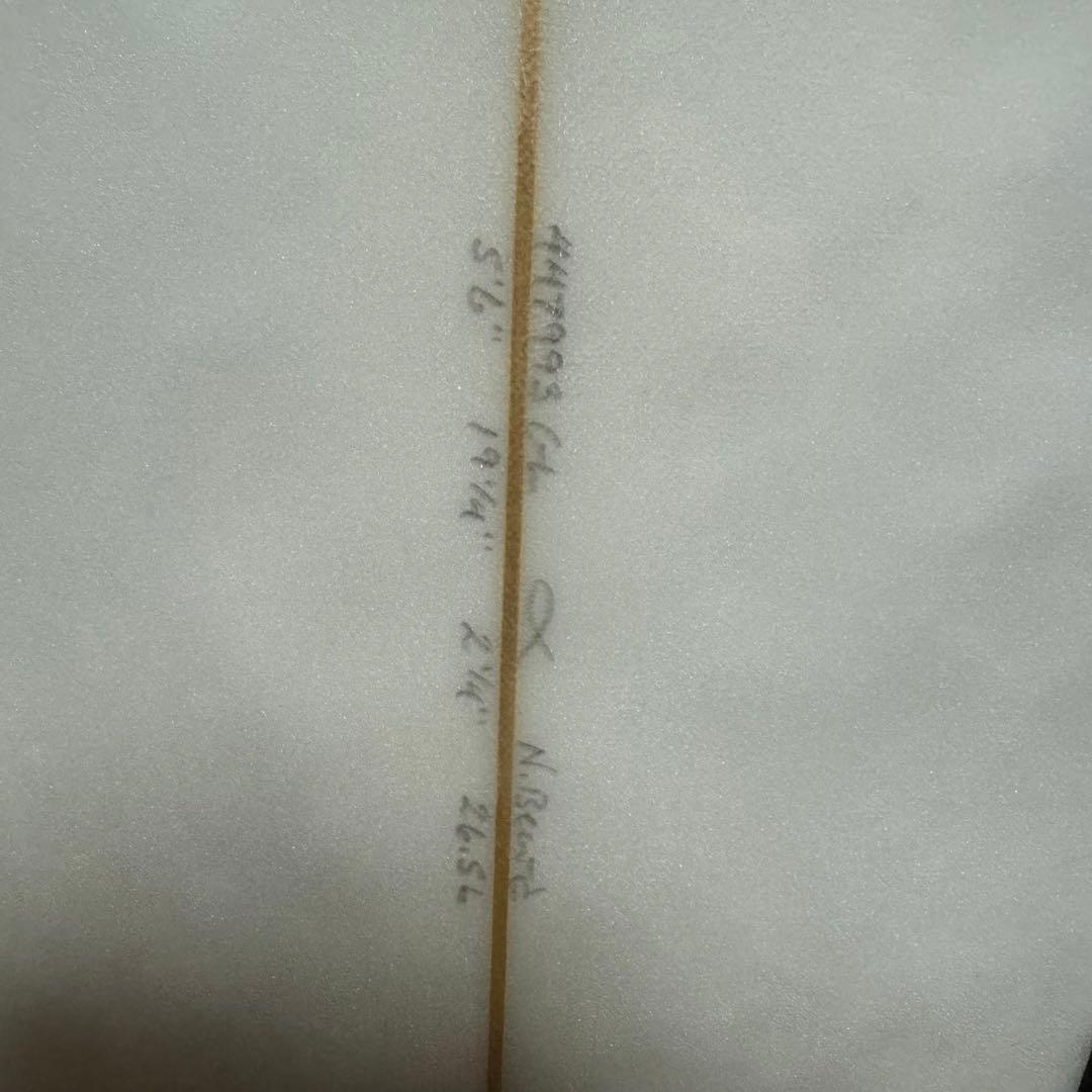 極美品　サーフボード　アルメリック　NECK BEARD 5.6 26.5L