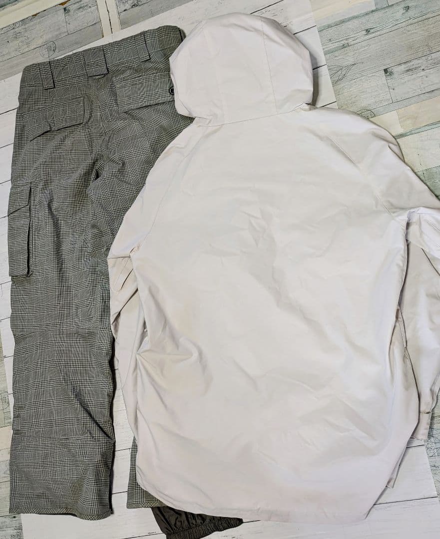 BURTON エアリアルメンズスノボードスノボースキーウェア サイズM,L