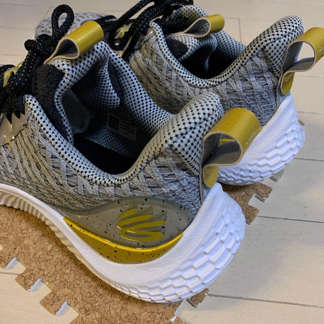 CURRY 10 YOUNG WOLF アンダーアーマー 31cm 美品