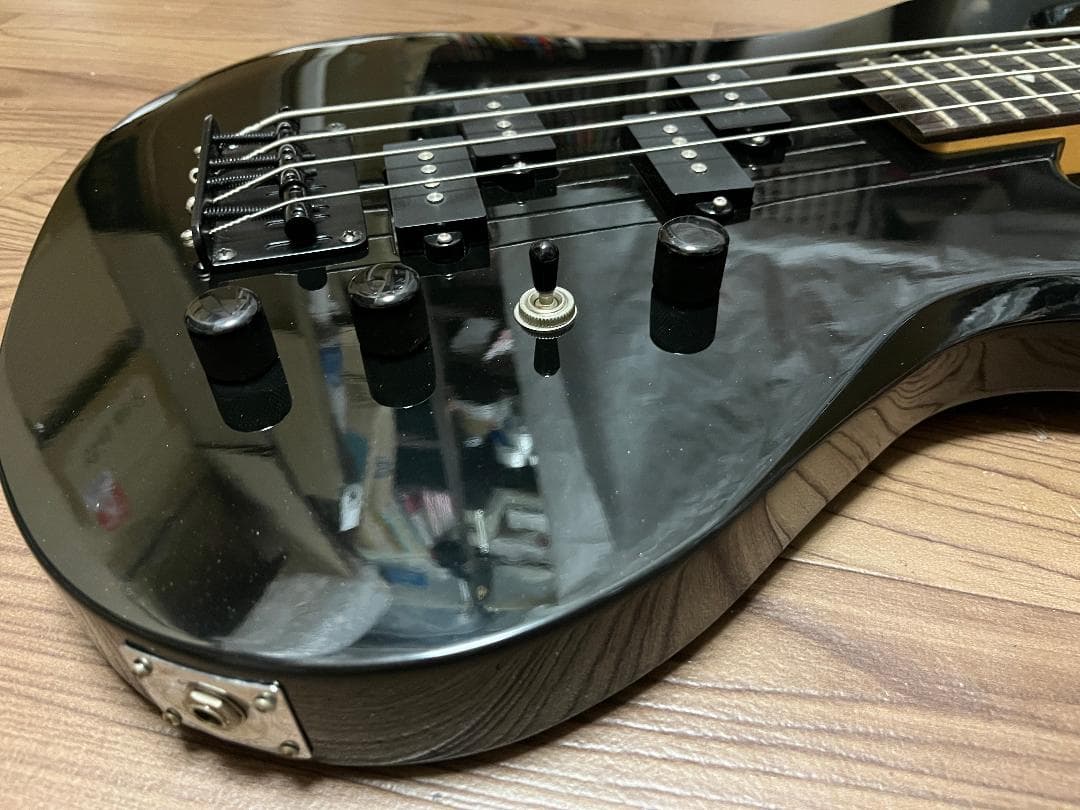 B.C.Rich Eagle BASS Black ケース付属　イーグル　ベース