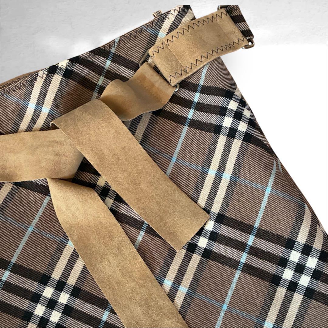 美品✨️BURBERRY スカート ノバチェック サイズ38 M 膝丈 ベルト付き