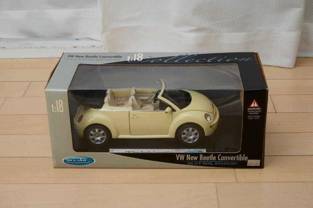 ミニカー Welly - VW New Beetle Convertible 1:18 VW New Beetle Convertible 1/18 ミニカー Welly - VW New Beetle