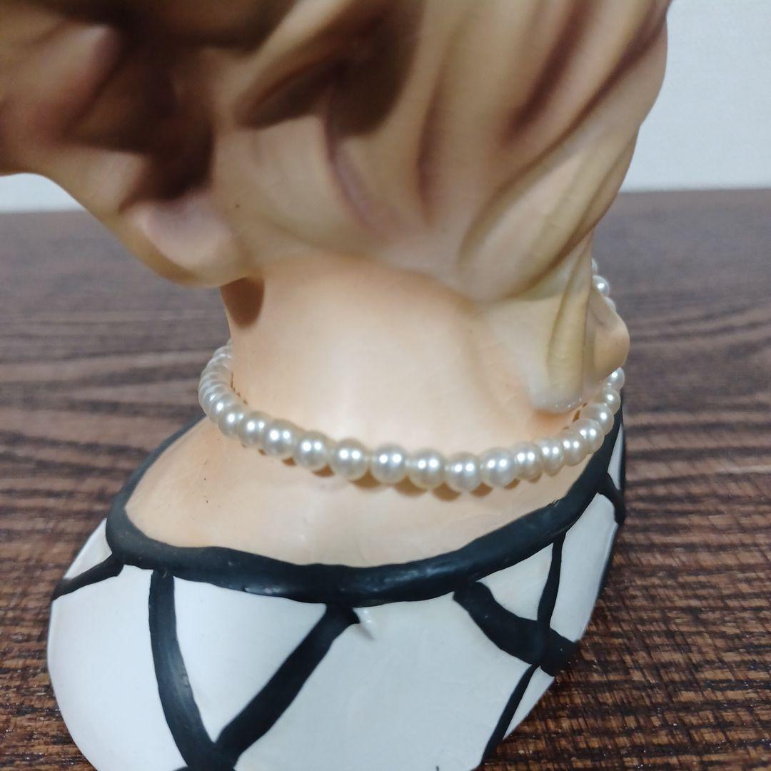 ビンテージ レディヘッドベース 白い帽子を被った女性の陶