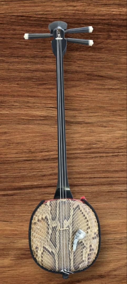 ヘビ皮三線 専用ケース付き 沖縄の通販はau PAY マーケット - 輸入雑貨