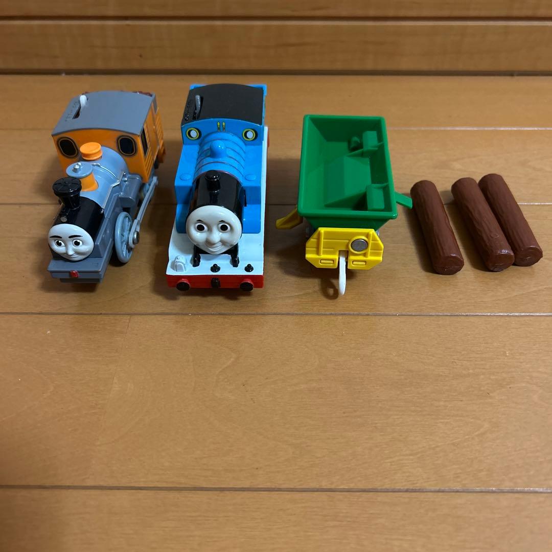 廃盤 プラレール トーマス&バッシュ(ジャンク)の丸太つみおろしセット