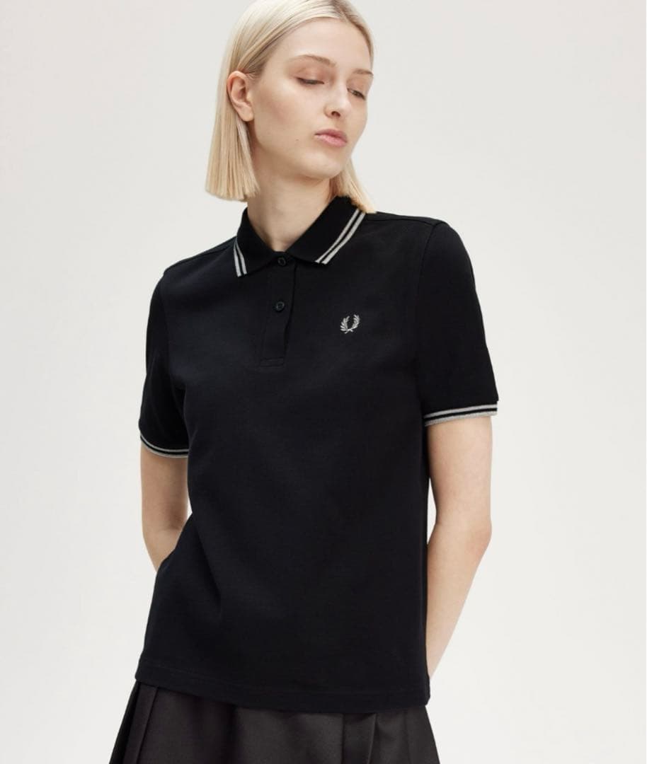 FRED PERRY レディース ブラック ポロシャツ UK 10 G12 - Black / Champagne / Champagne | The Fred Perry Shirt
