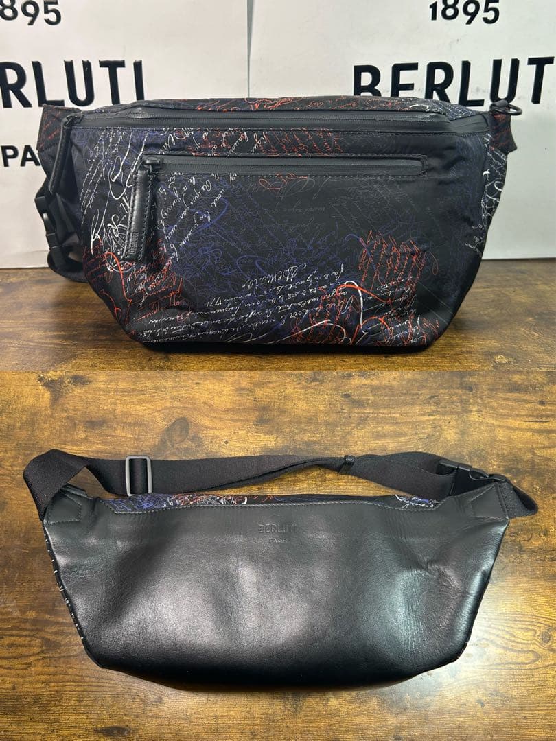 19SS限定 約36万円 美品 Berluti ボディバッグ スクリット カリグ
