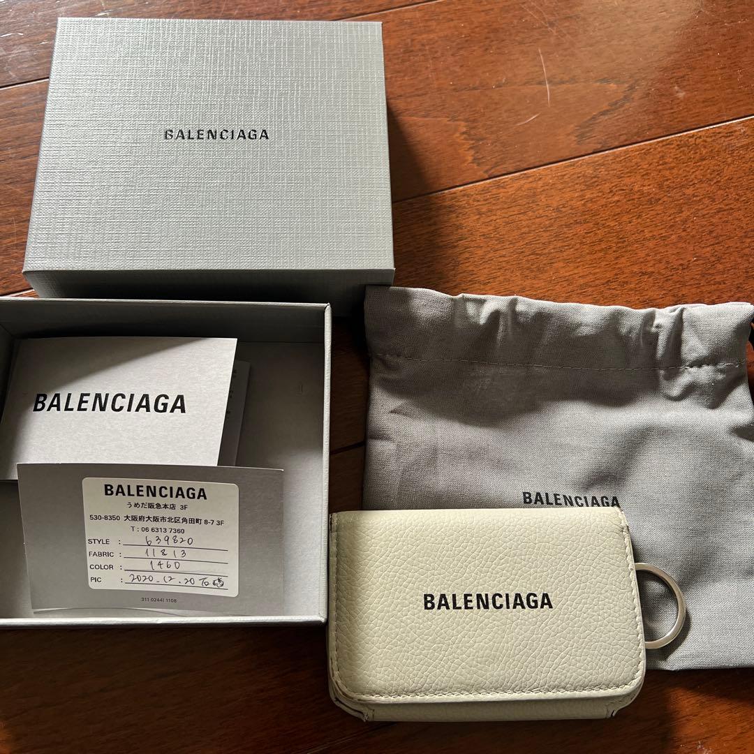 BALENCIAGA グレーレザーキーケース - メルカリ