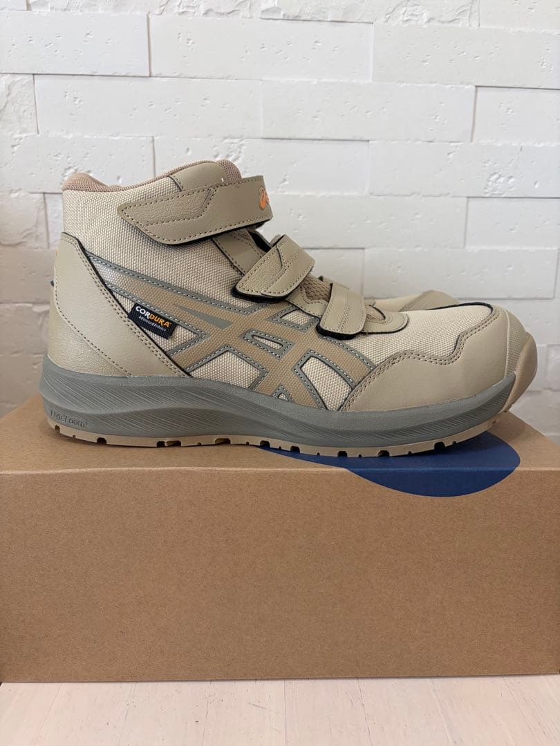 未使用　安全靴　asics WINJOB CP216 TOUGH 27.0cm