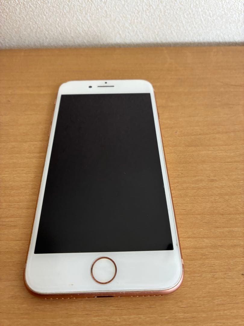 iPhone 8 ゴールド 背面ひび割れあり iPhone 8 Plus ゴールド 背面ひびあり