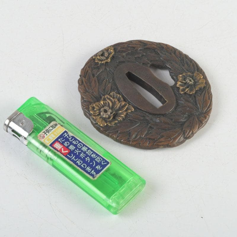 武具 刀装具 大森英重銘 古銅 牡丹神獣紋鍔 時代箱 C
