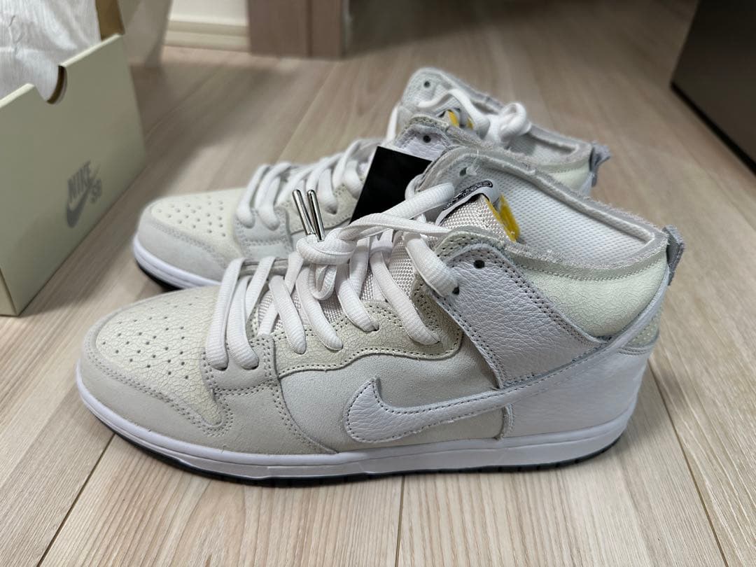 ANTIHERO × Nike SB Dunk High QS \"White\"