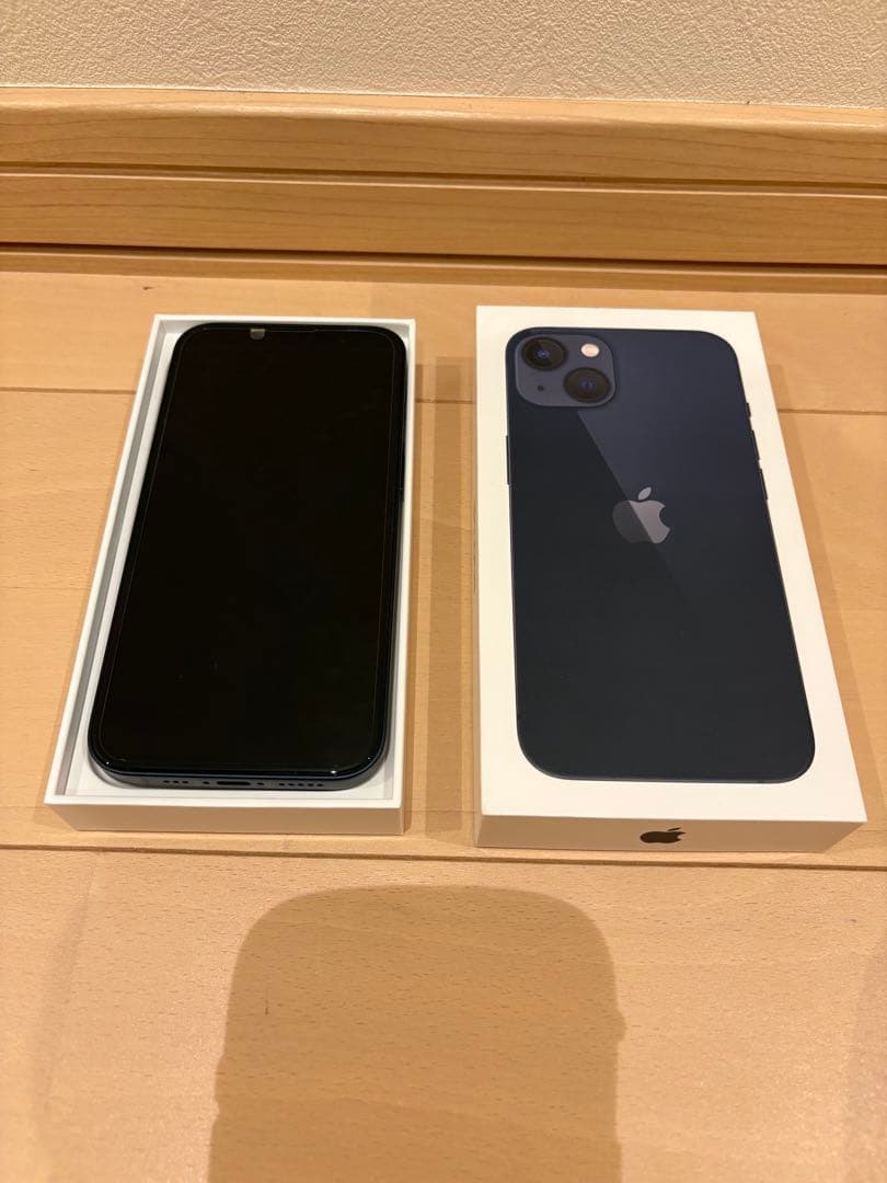 Apple iPhone 13 128GBミッドナイト SIMフリー
