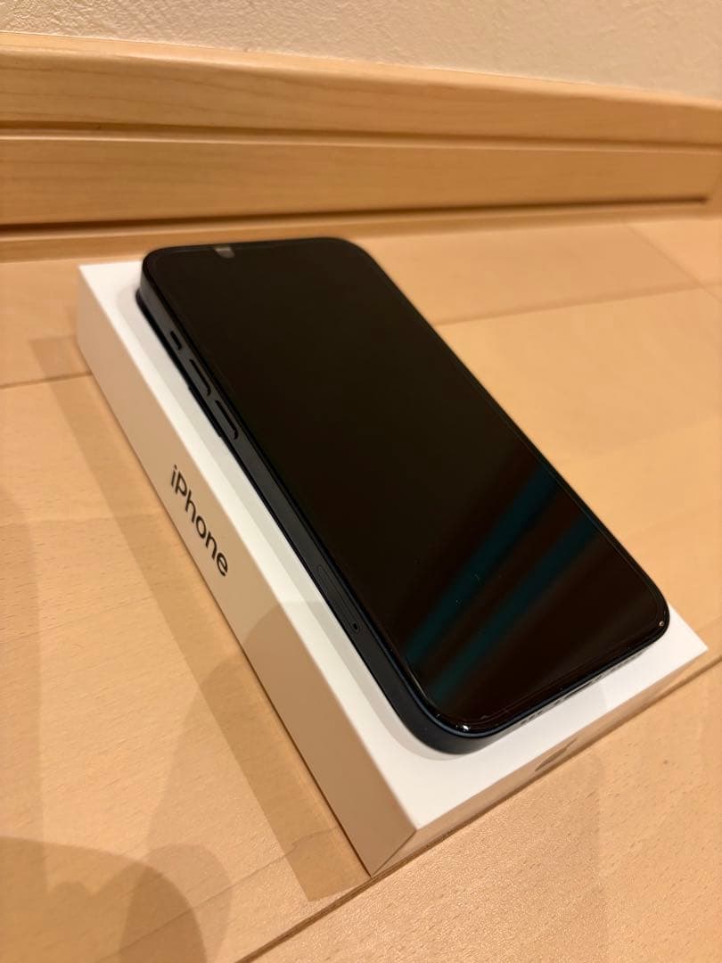 Apple iPhone 13 128GBミッドナイト SIMフリー