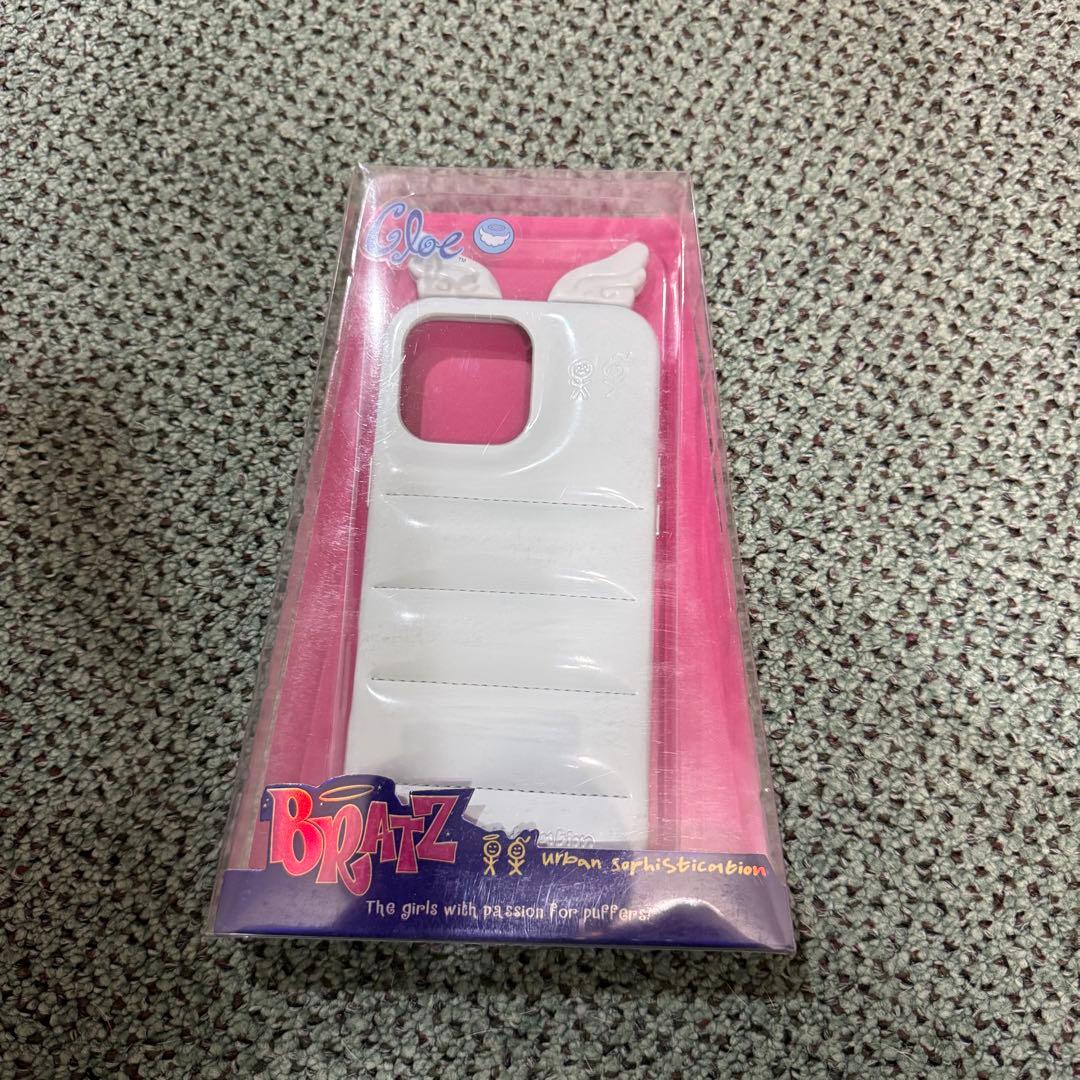 Bratz The Puffer Case iPhone 16 Pro Max用 the-puffer-case-sasha-957740.