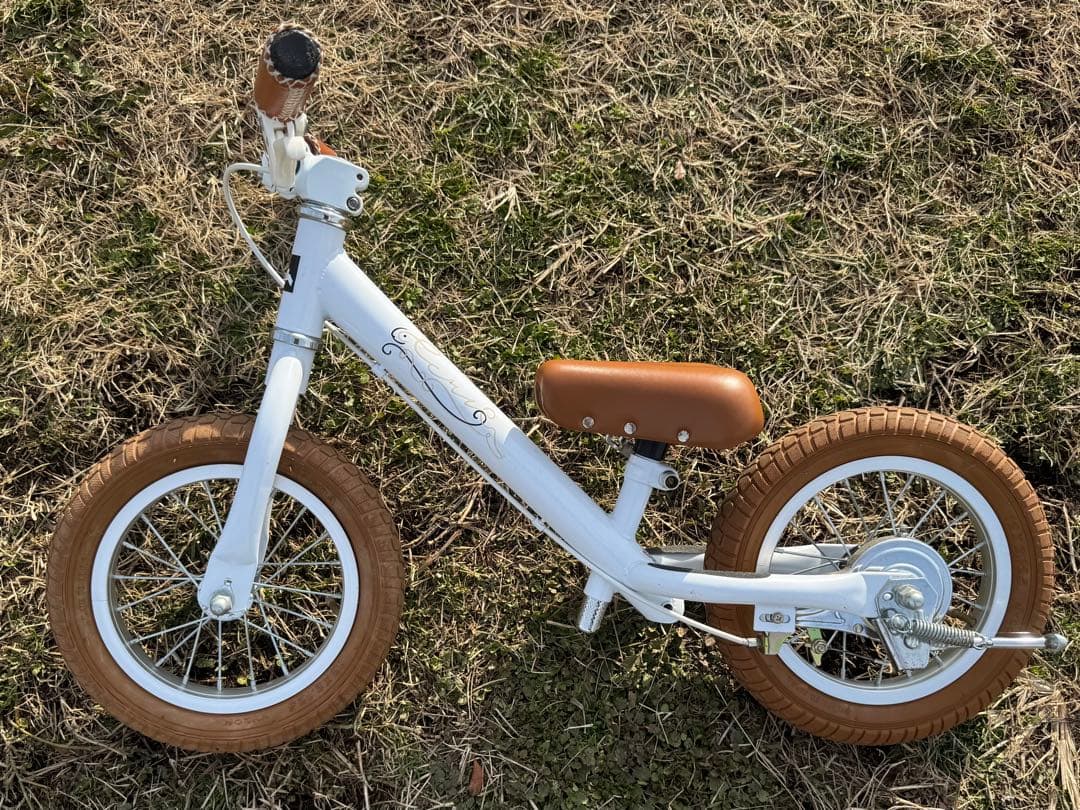 Sparky ecru バランスバイク ブラウンタイヤ 楽天市場】【おしゃれ かわいい キックバイク】 乗用玩具 バランス