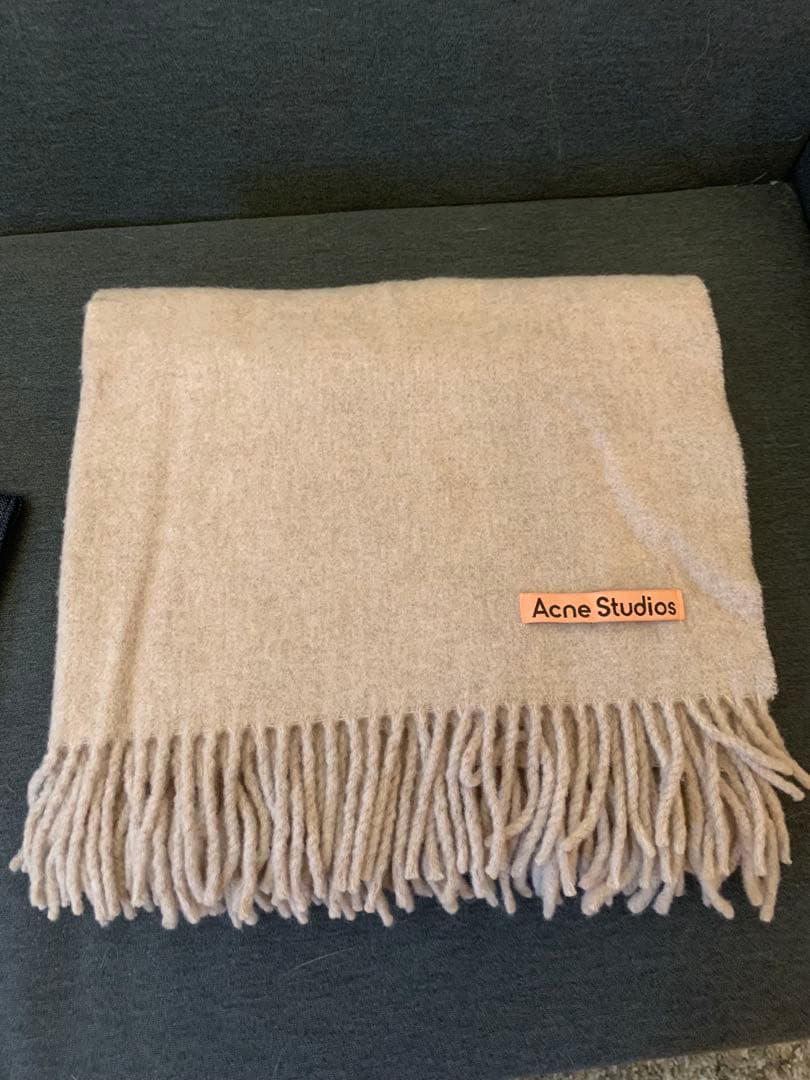 Acne Studios ウール ストール(オリジナル袋付)お値下げ Acne Studios 大判 ウール ストール マフラー 200×70cm (Acne Studios