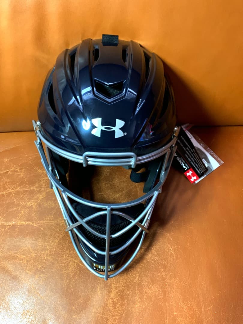 新品☆アメリカ国内限定☆UAマスク＋adidasプロテクター・レガース☆紺