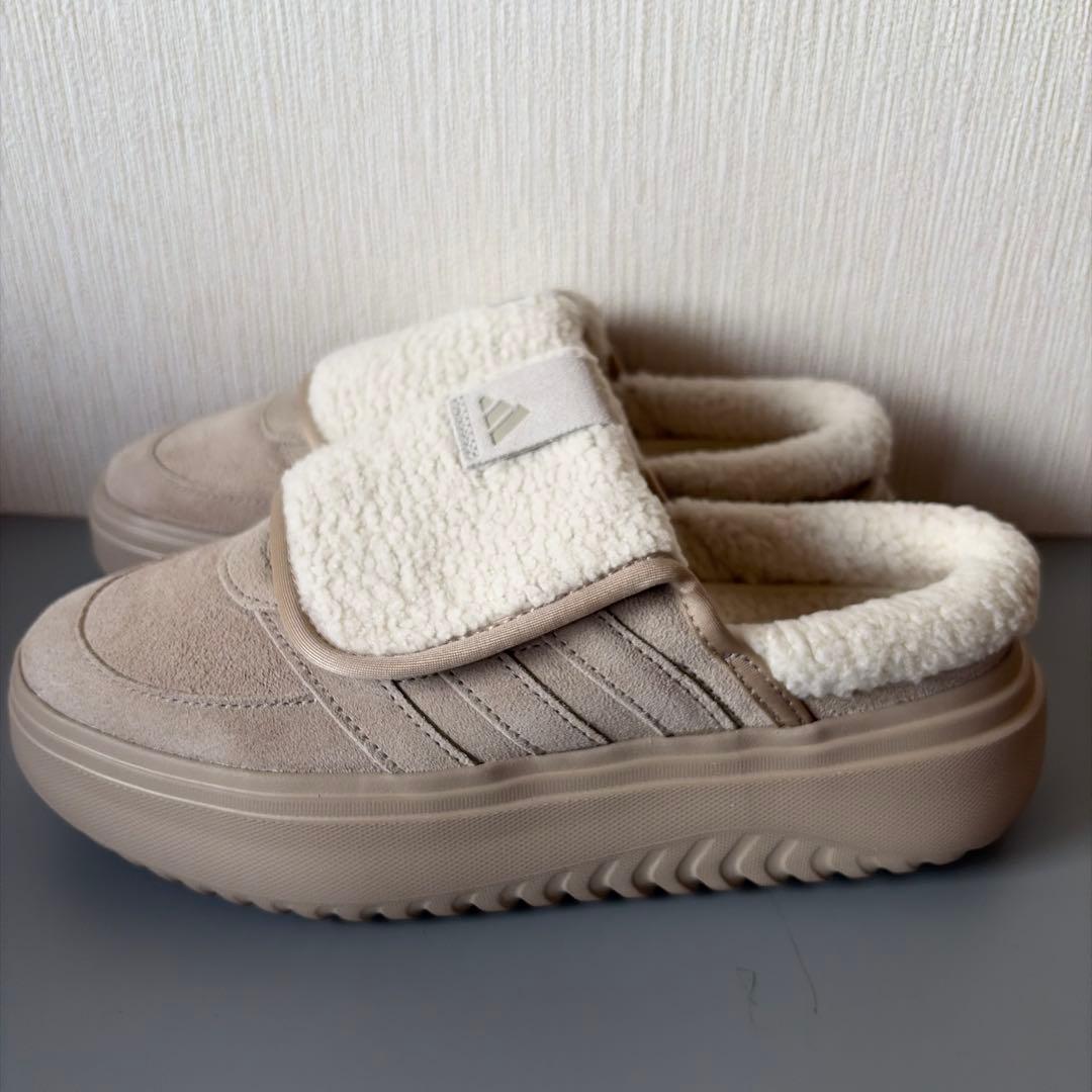 【新品未使用】adidas グランド コート ミュール ベージュ 24.0cm