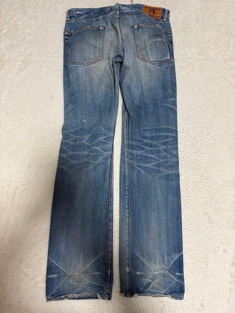 hysteric gramour スタッズダメージデニム 革パッチ 刺繍ハチノス