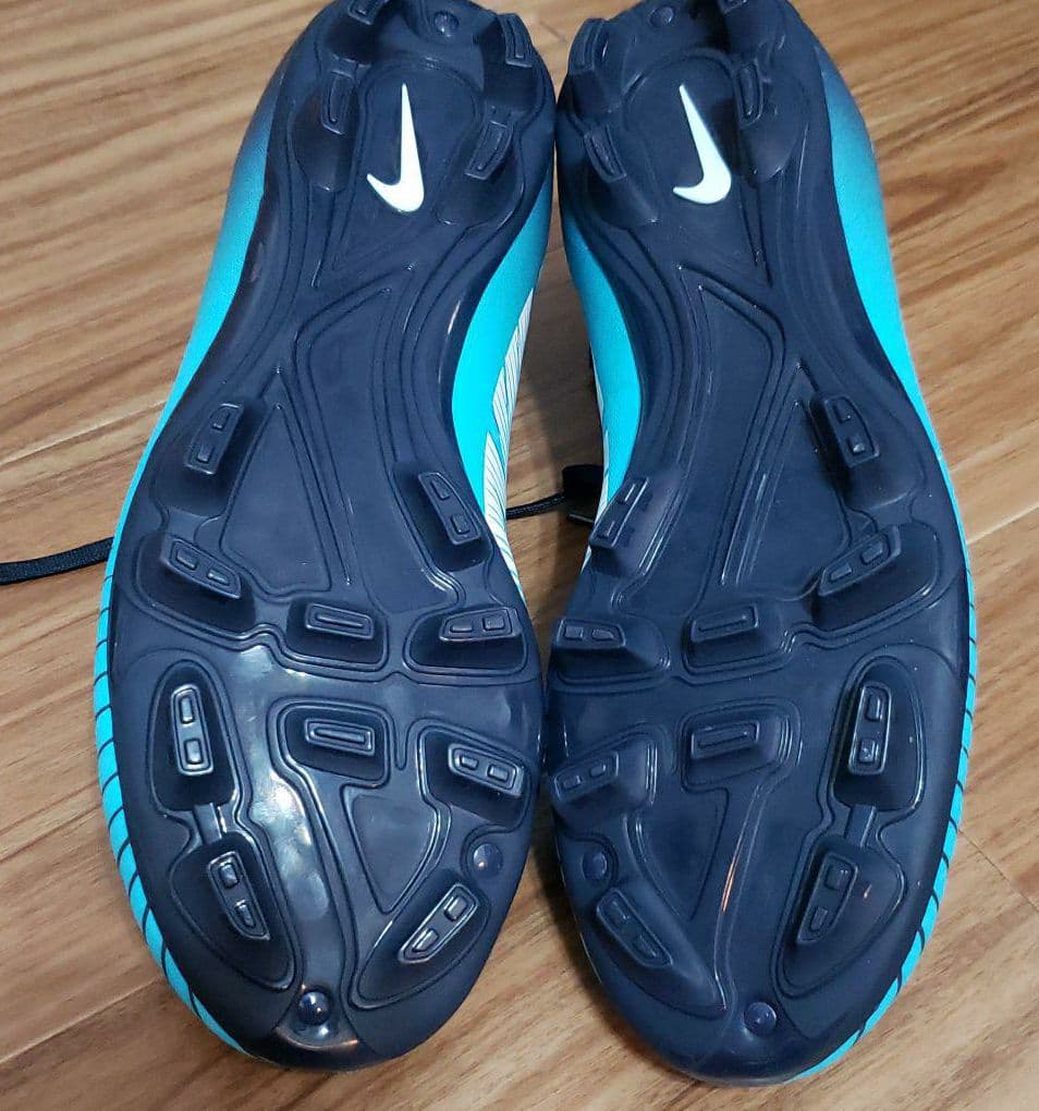 NIKE　ナイキ　スパイク　マーキュリアル　23.5cm　廃盤　人気　レア　美品