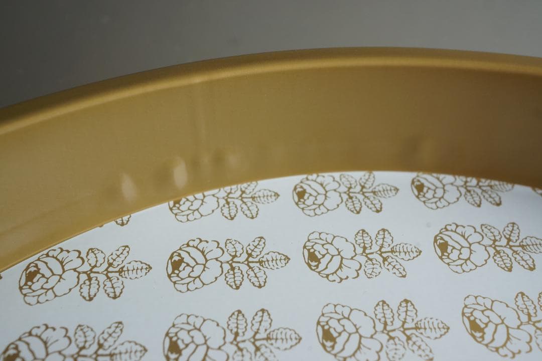 マリメッコ　ヴィヒキルース　メタル トレイ　30.5cm