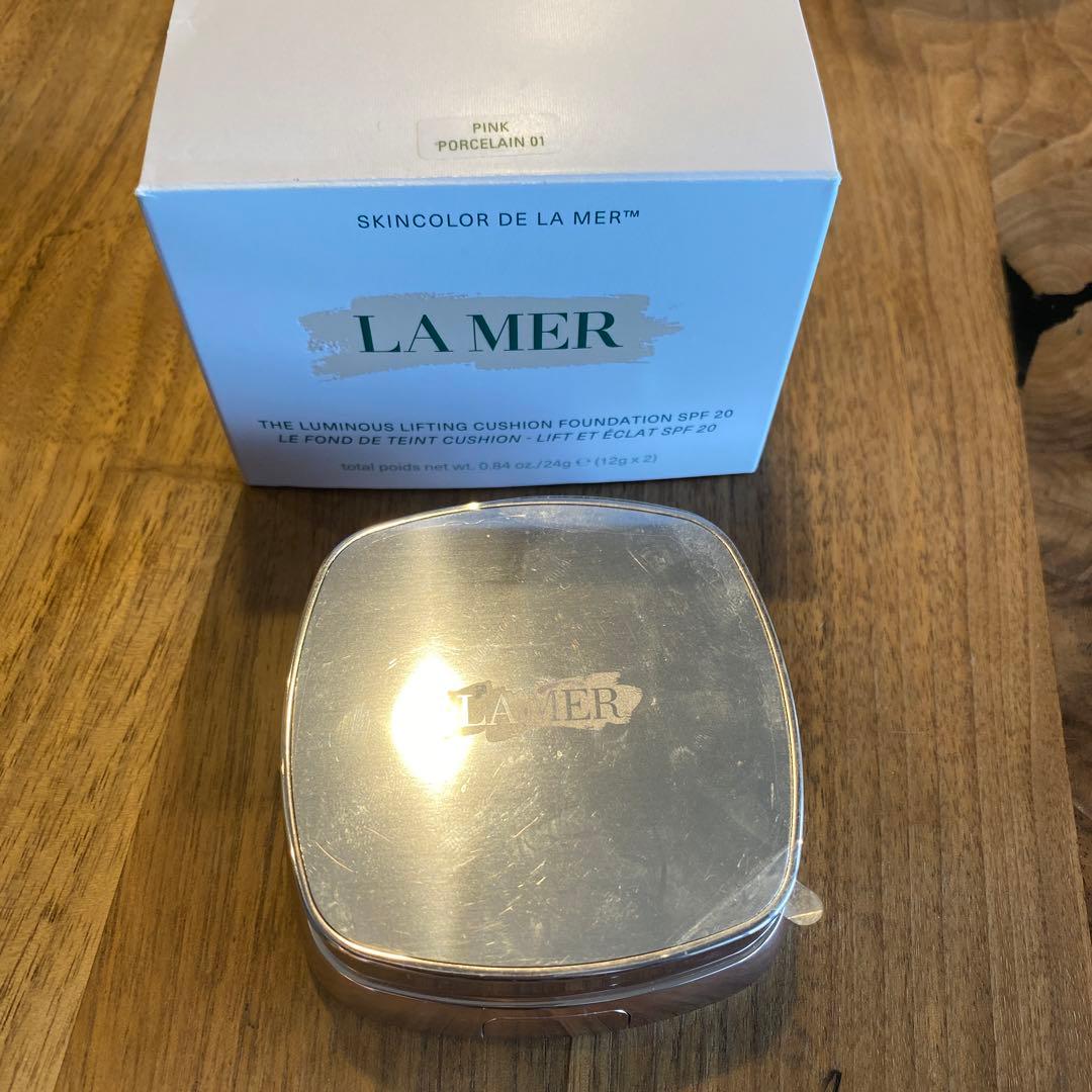 LA MER クッションファンデーション SPF20 ピンク ポーセリン 01 52692a.jpg