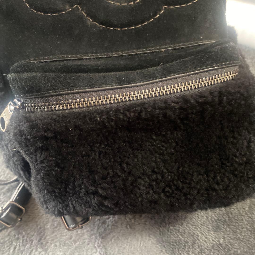 UGG スエードファーリュック - メルカリ