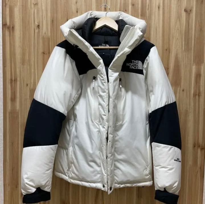 希少 激レア バルトロ ホワイト 完売品 Mサイズ 白 値下げ - メルカリ