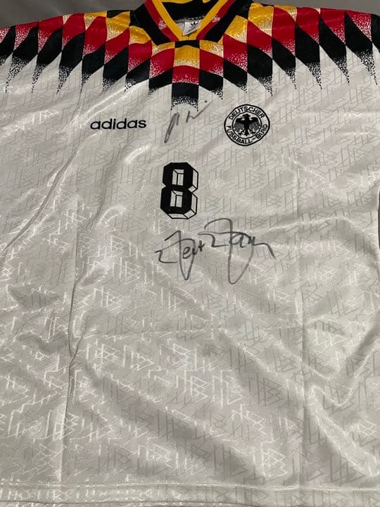 ゲルトミュラー、ヘルムートハーラー直筆サイン入りユニフォーム ゲルトミュラー、ヘルムートハーラー直筆サイン入りユニフォーム