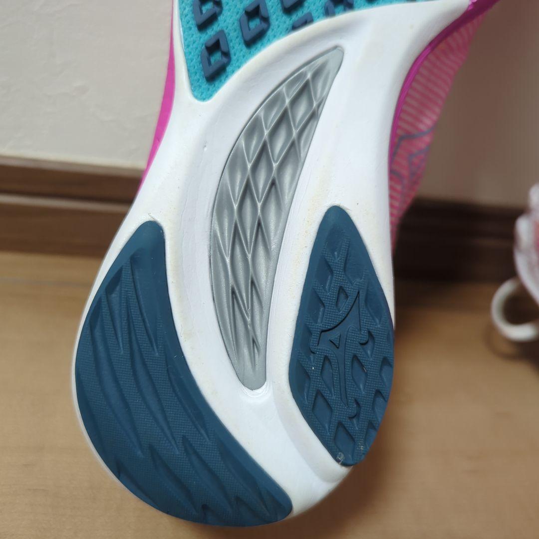 【美品】Mizunoウェーブデュエル3 ランニングシューズ ピンク 23.5cm