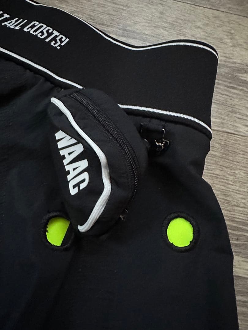 WHAT ALL COSTS! フレアスカート 黒 蛍光イエロー - メルカリ