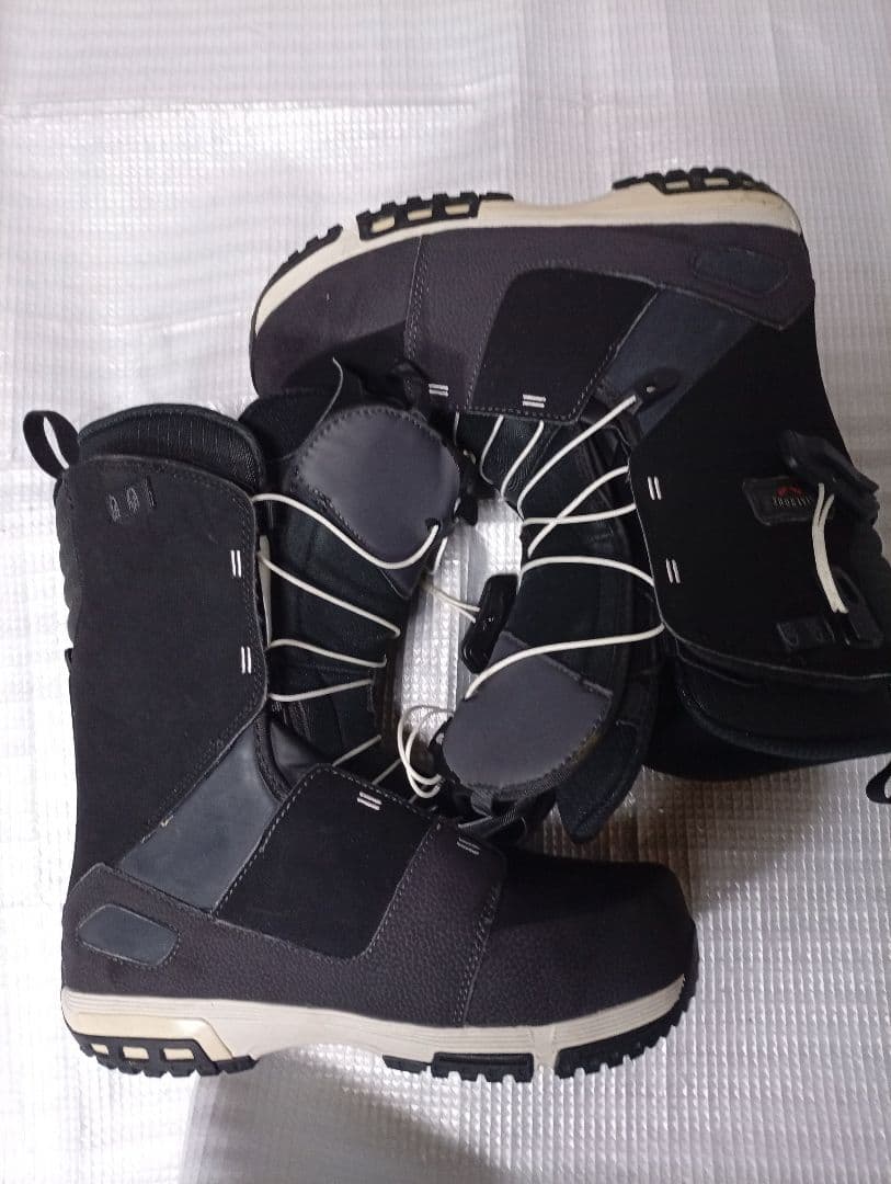 SALOMON スノーボードブーツ 27.5cm WIDE　カービング　パウダー