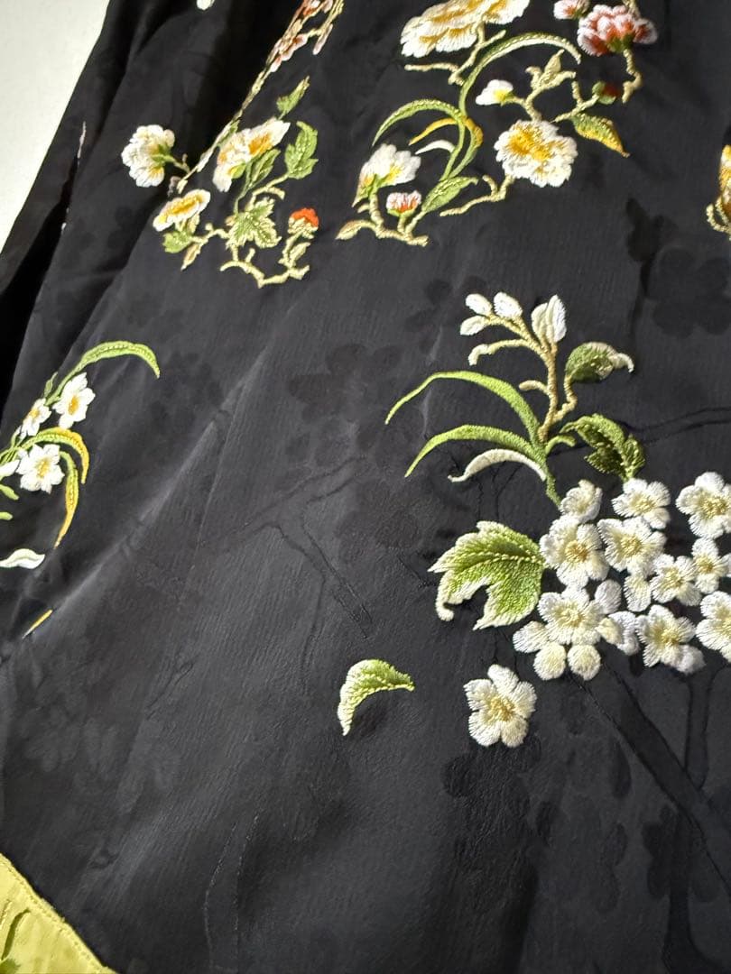 中華風 清時代刺繍短めチャイナジャケット上着トップス改良型漢服風短