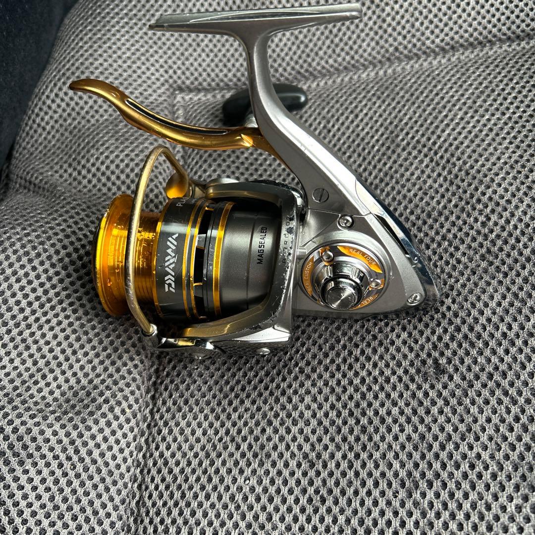 ダイワ　プレイソ2500ーLBDレバーブレーキ ダイワ16プレイソ2500H-LBDレバーブレーキリール