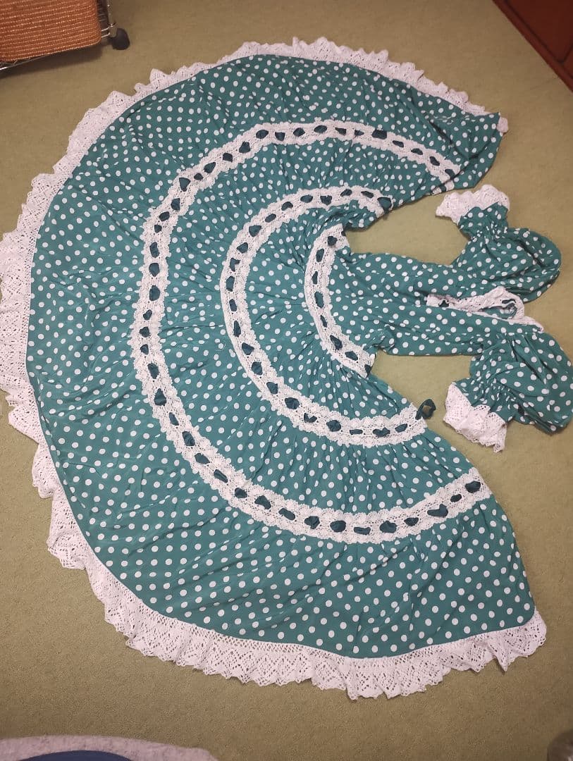 ！週末お値下げ！【レトロ可愛い♡】フラメンコドレス 緑色 水玉模様♪