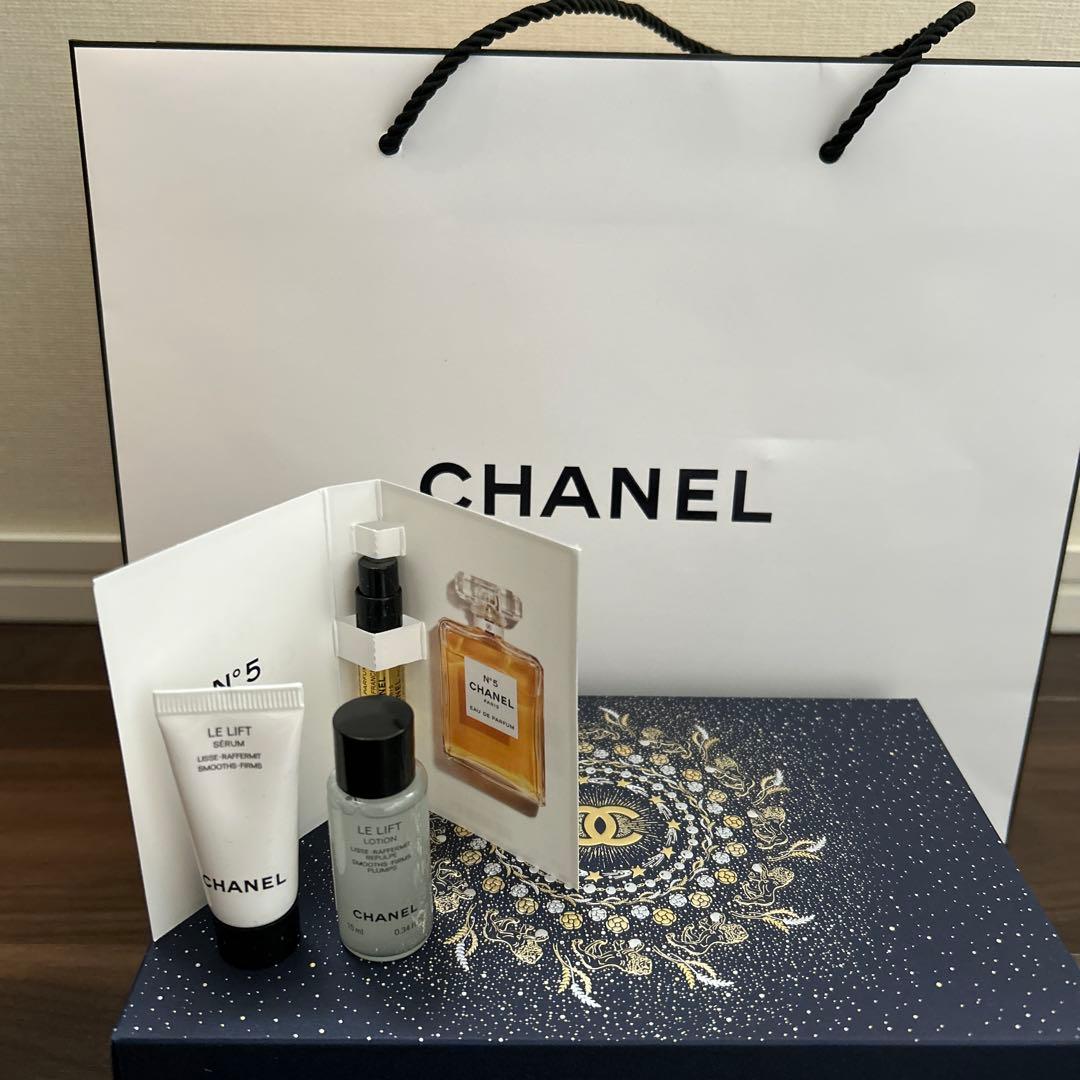 CHANEL シャネル 2025 クリスマスコフレ ネイビー ポーチ 新品未使用