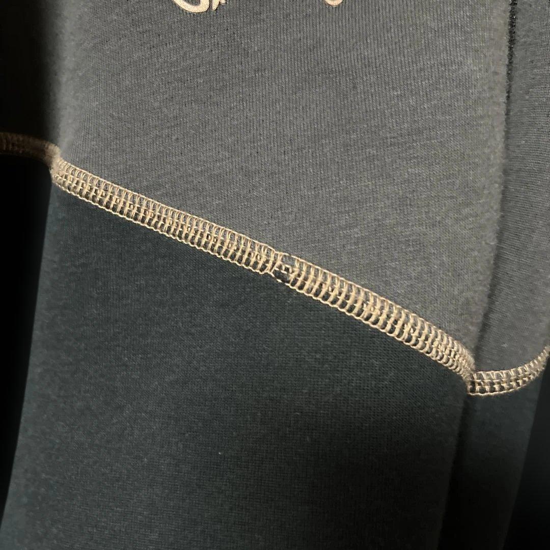 Nike グラフィティ風ジャージ ダークグレー