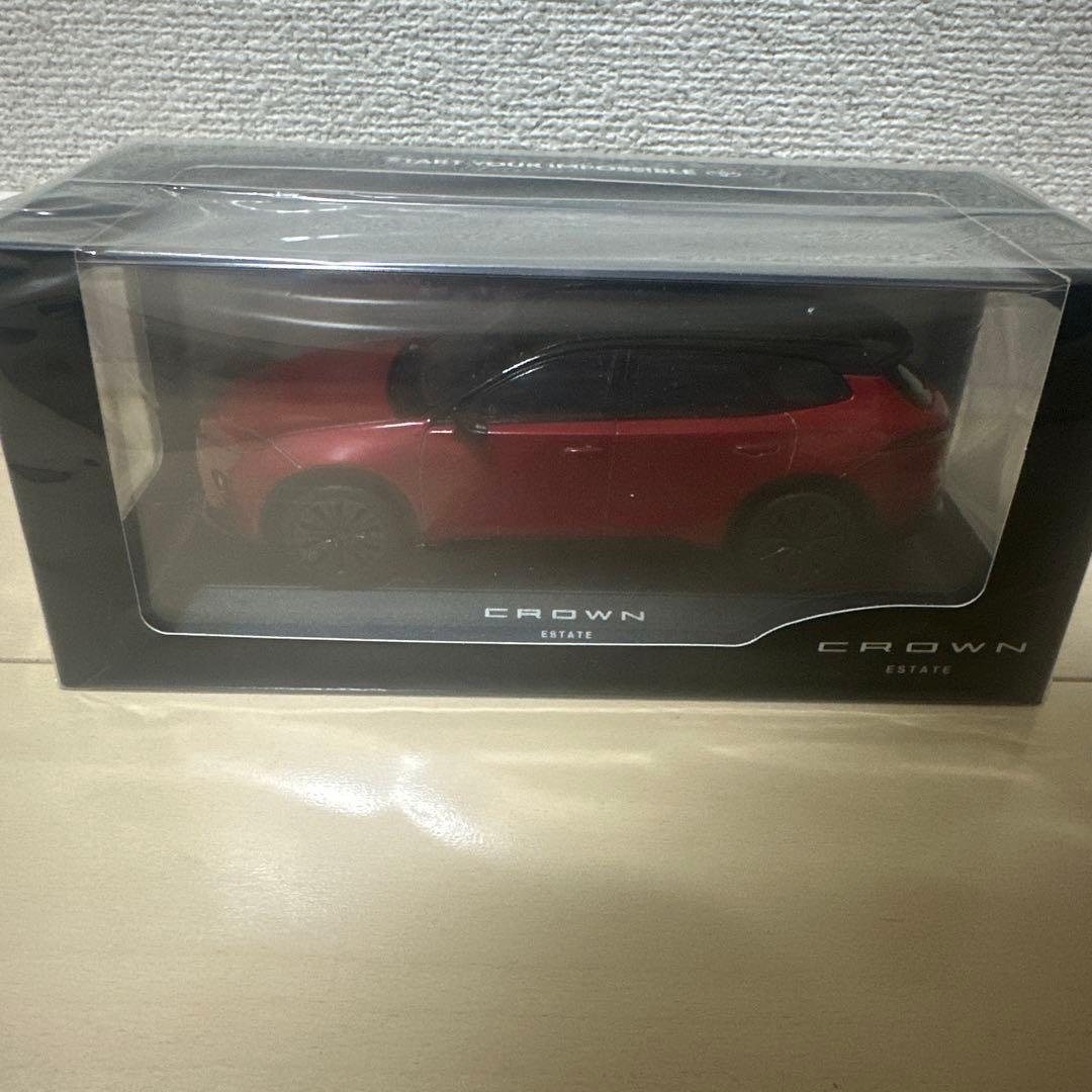 TOYOTA CROWN ESTATE 1/30 ミニカー。 TOYOTA CROWN ESTATE 1/30 ミニカー。 トヨタ特注 1/30 新型 クラウン