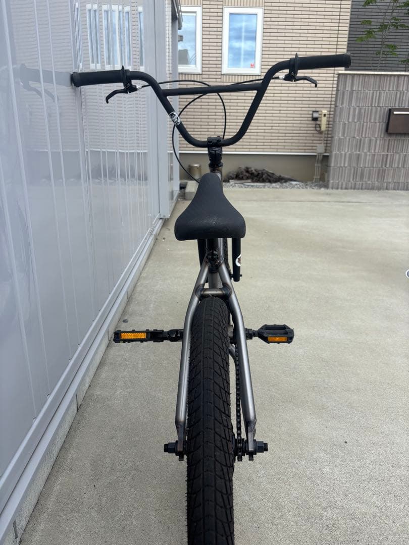 hikari様専用※引き取り限定！BMX ダーカスワンRAW - メルカリ